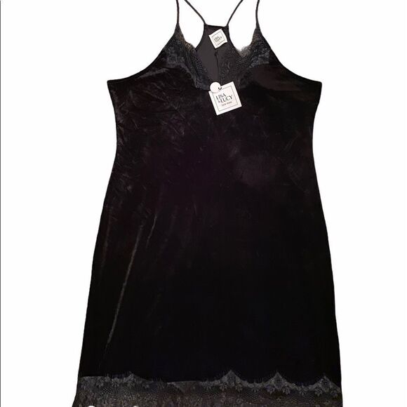 NWT Lisa and Lucy made in New York velvet dress - Picture 1 of 5